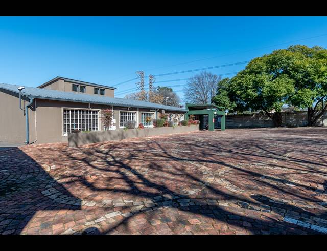 415M² MEDICAL SUITE FOR SALE IN RANDHART